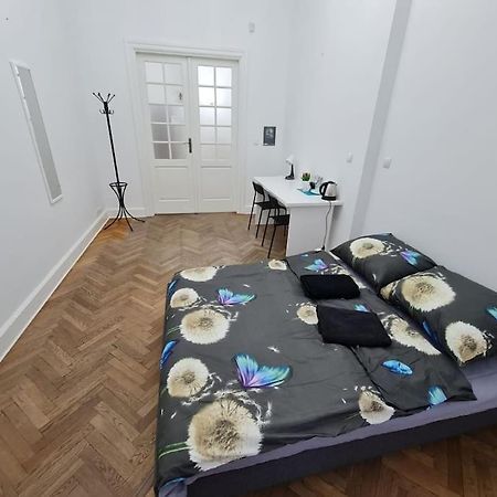 Fantastic - Ns51 Room A Warsaw Exterior photo