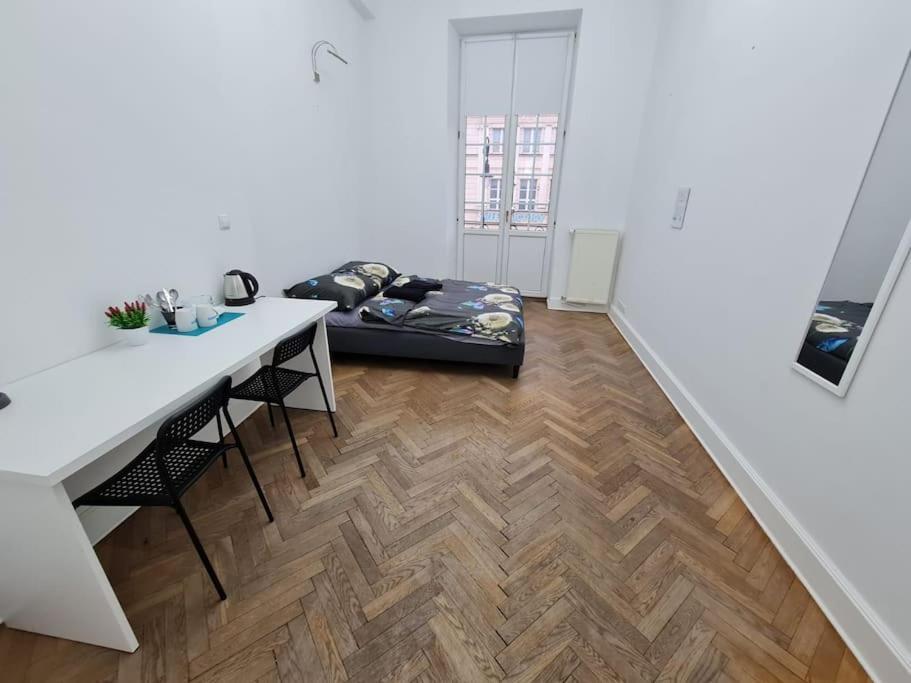 Fantastic - Ns51 Room A Warsaw Exterior photo